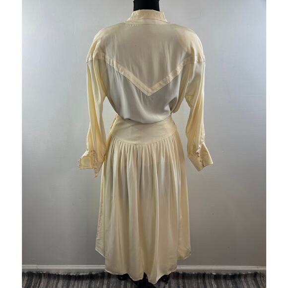 VINTAGE Cedars Beige Top Skirt Silk Floral Embroidered Button-Up Set Size 8 VTG - Picture 6 of 16